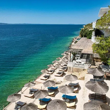Cako 3* Sarandë