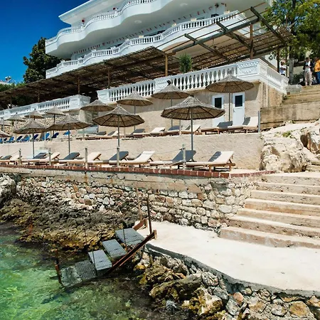 Cako 3* Sarandë