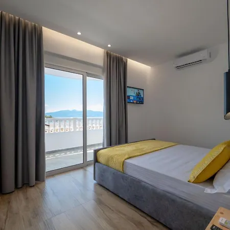 Cako Hotel 3*