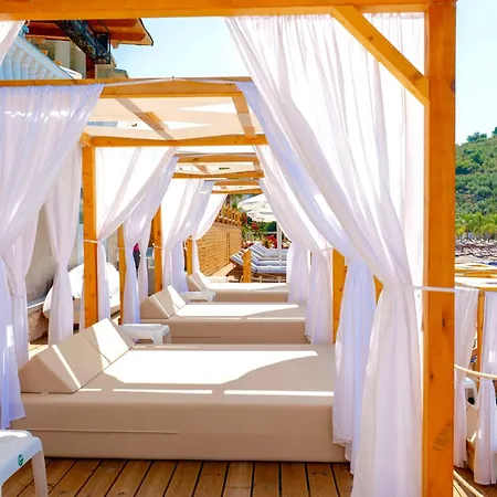 Cako Hotel